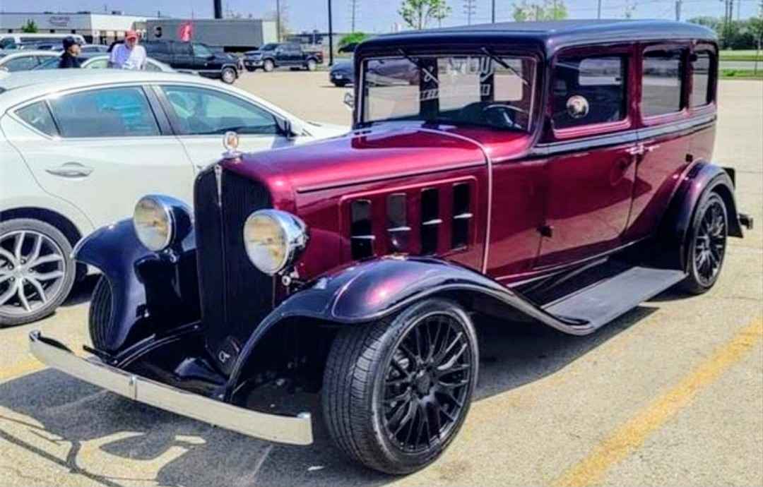 1932 Pontiac Custom series 300