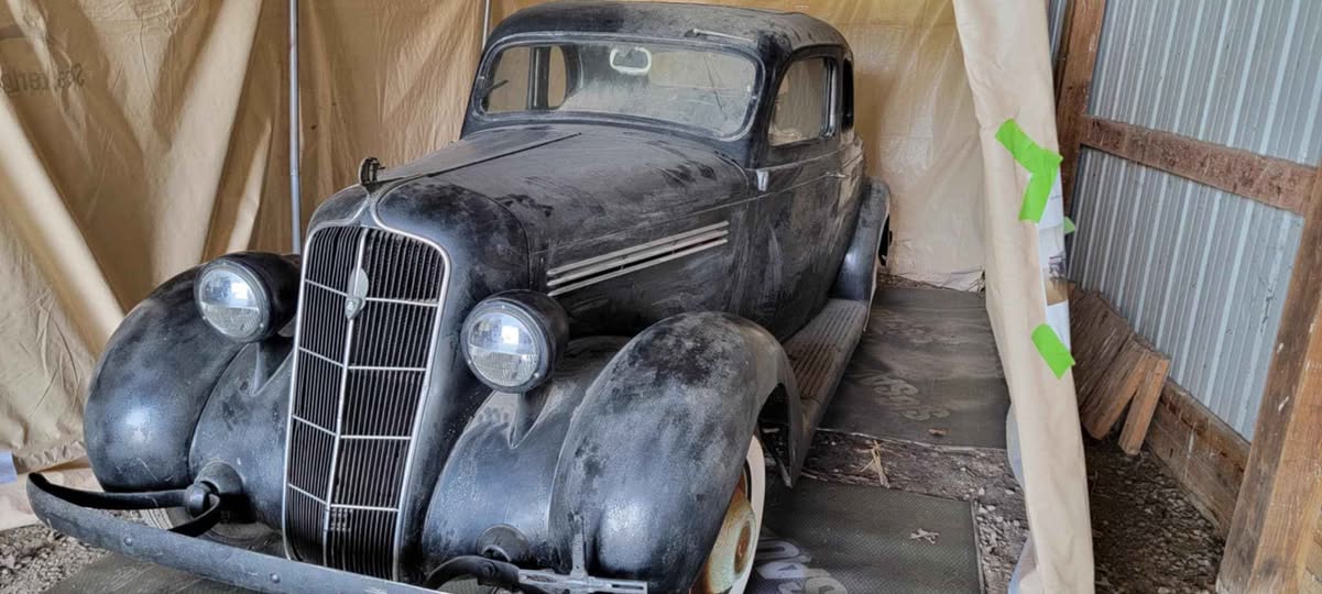 1935 Plymouth Coupe