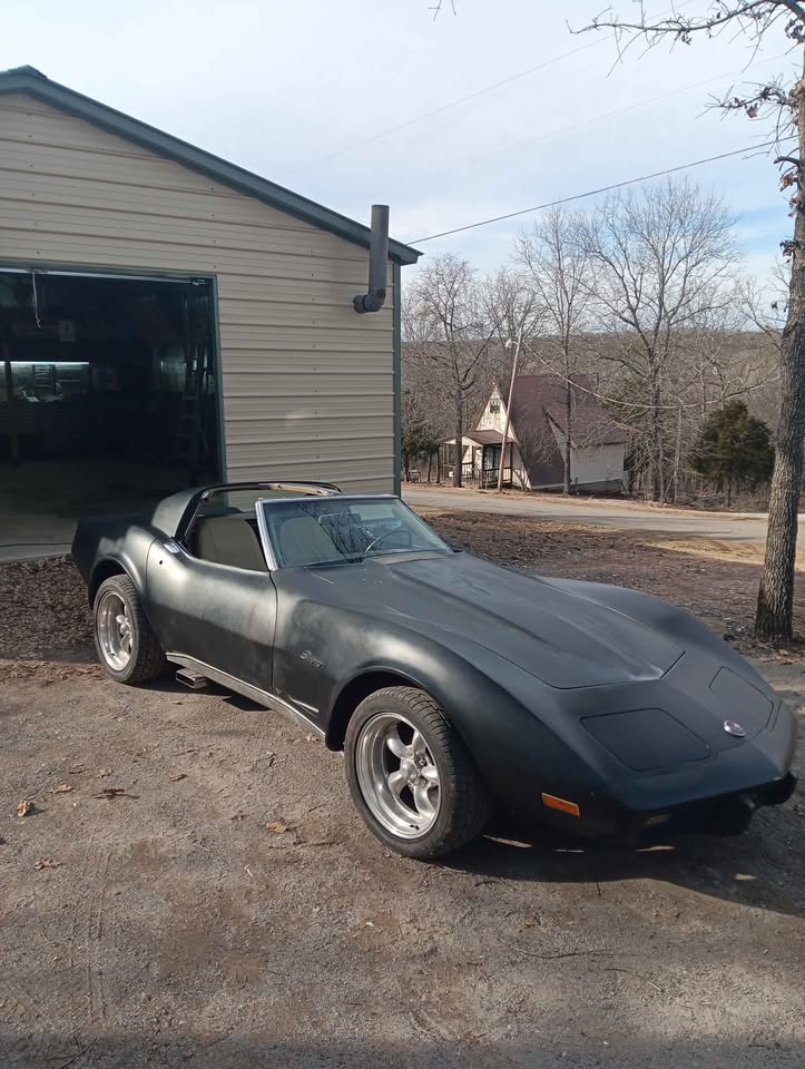 1975   corvette Stingray