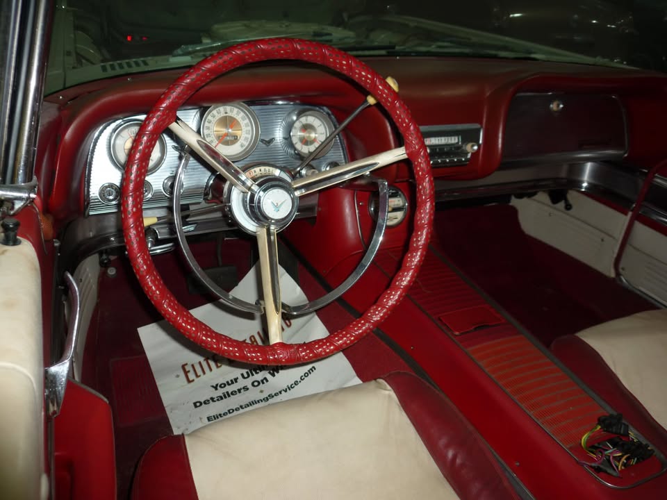 1960 Ford Thunderbird