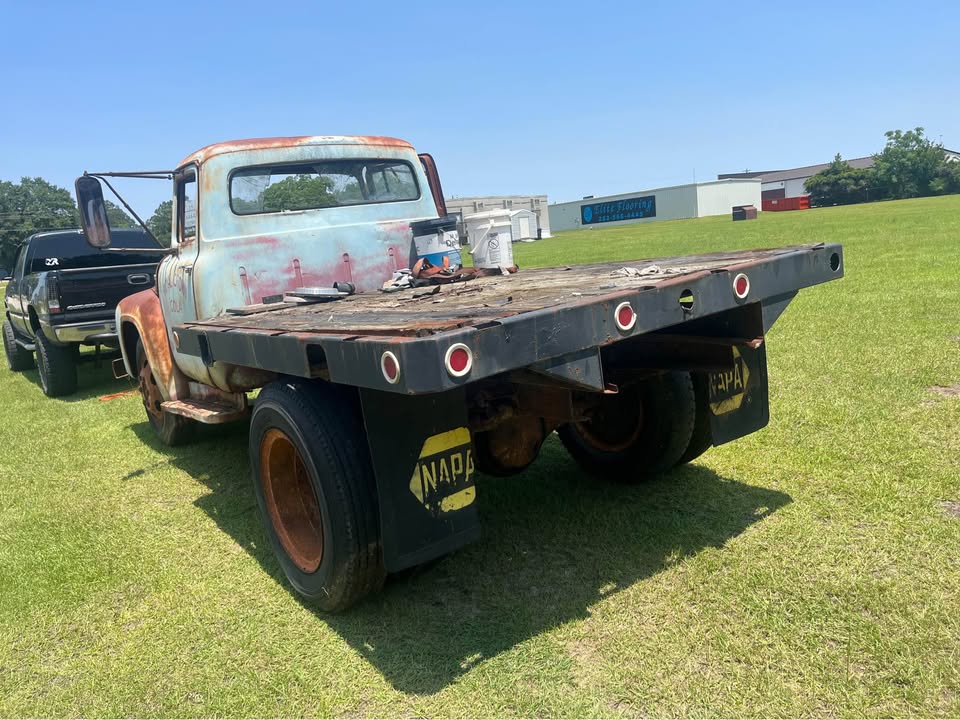 1956 Ford F600 Dually