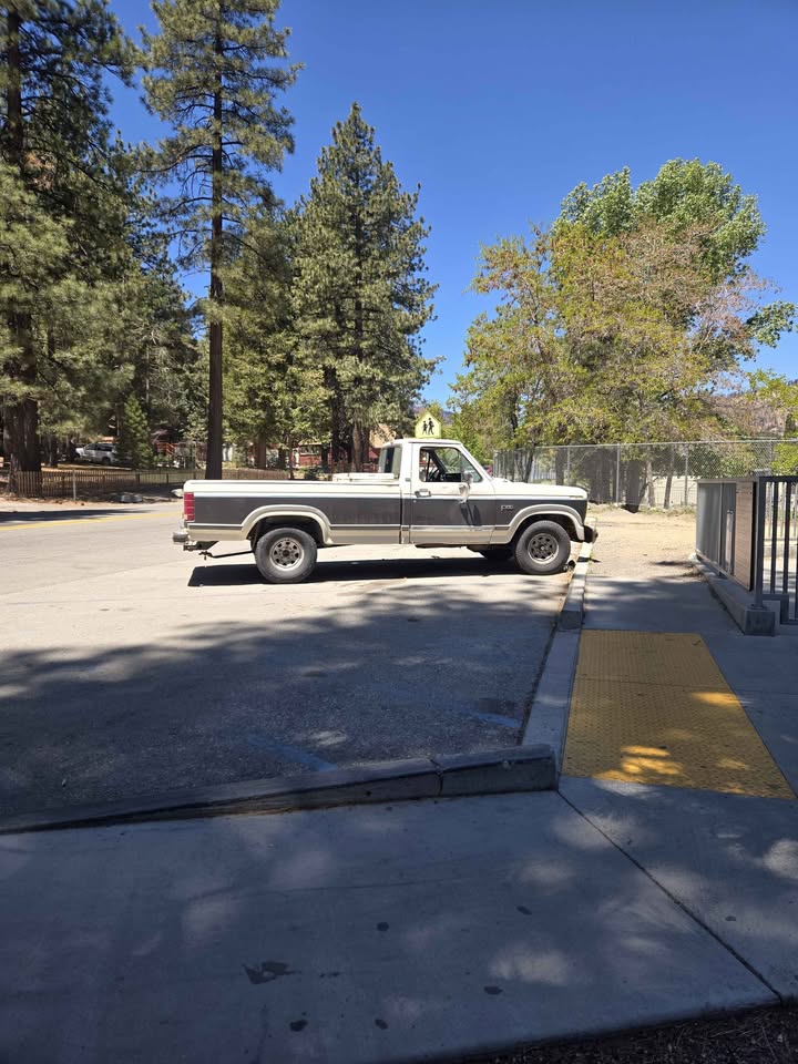 1986 Ford F150 Lariat