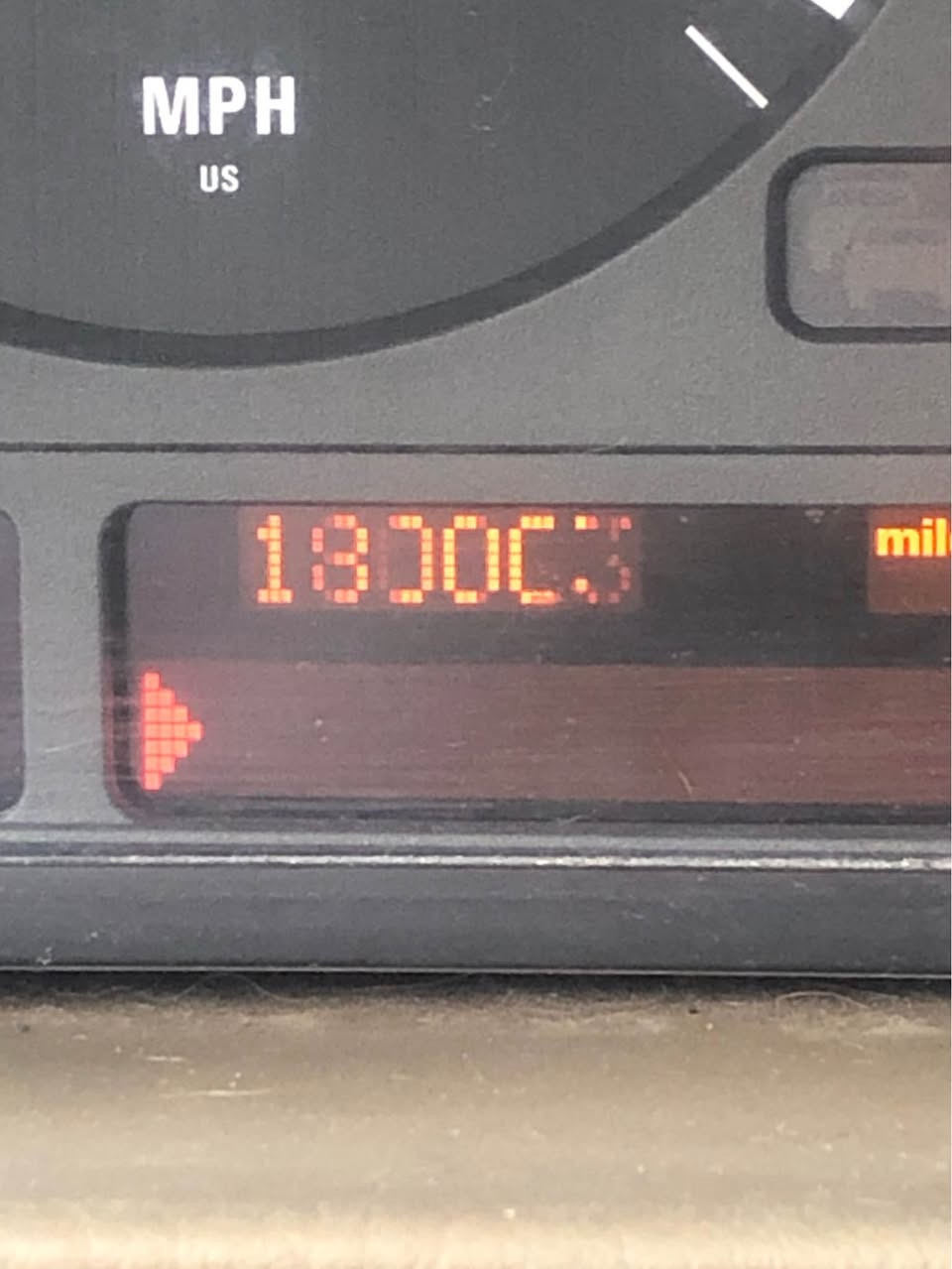 2000 BMW 740i