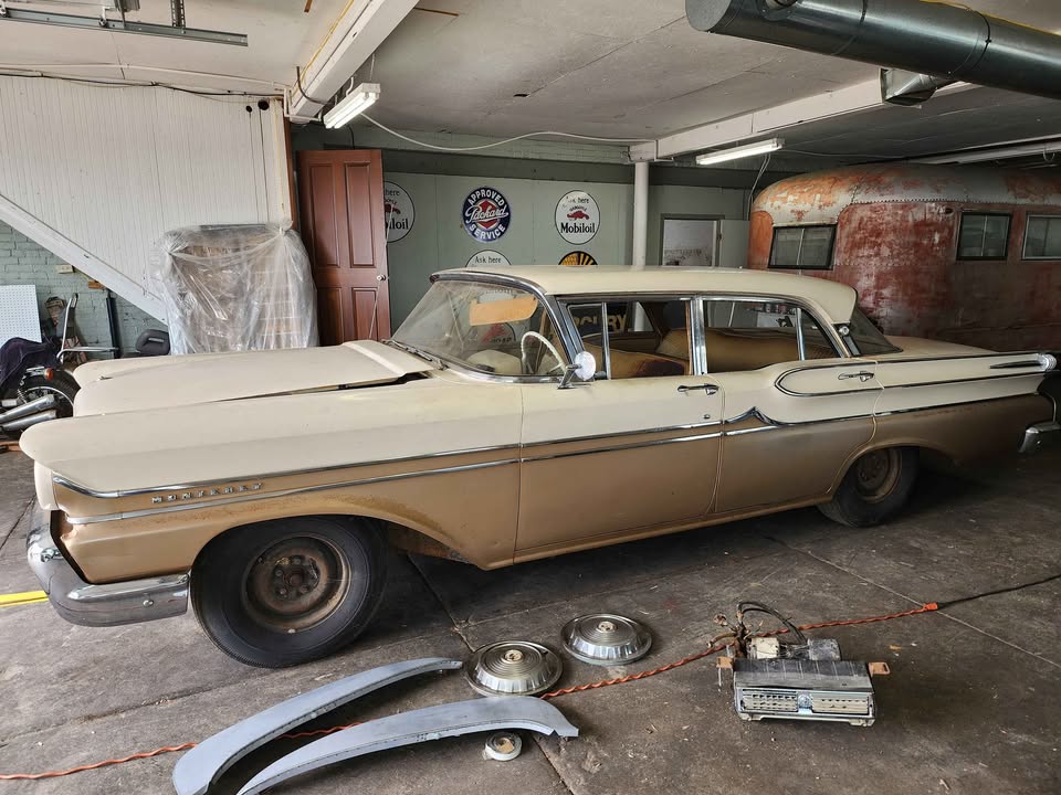 1958 Mercury Monterey