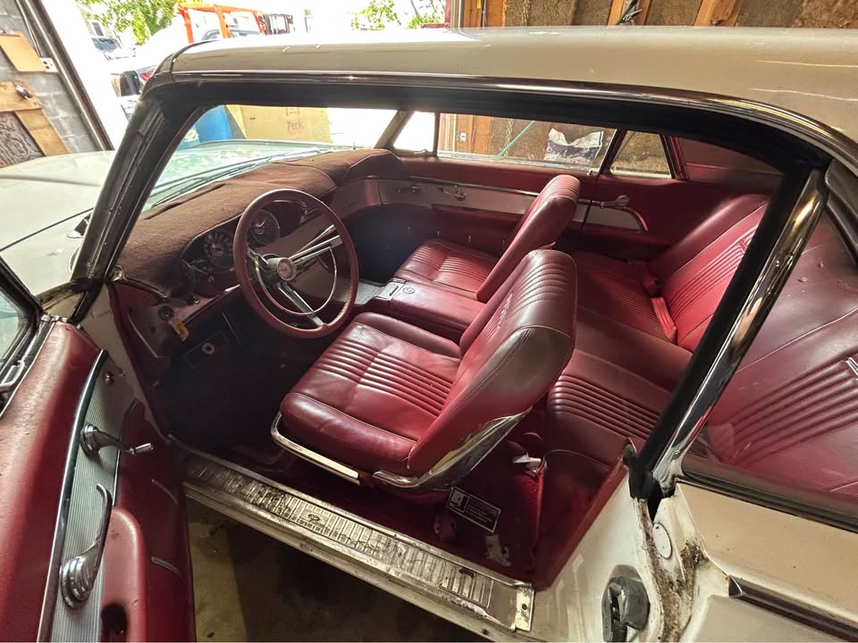 1963 Ford Thunderbird