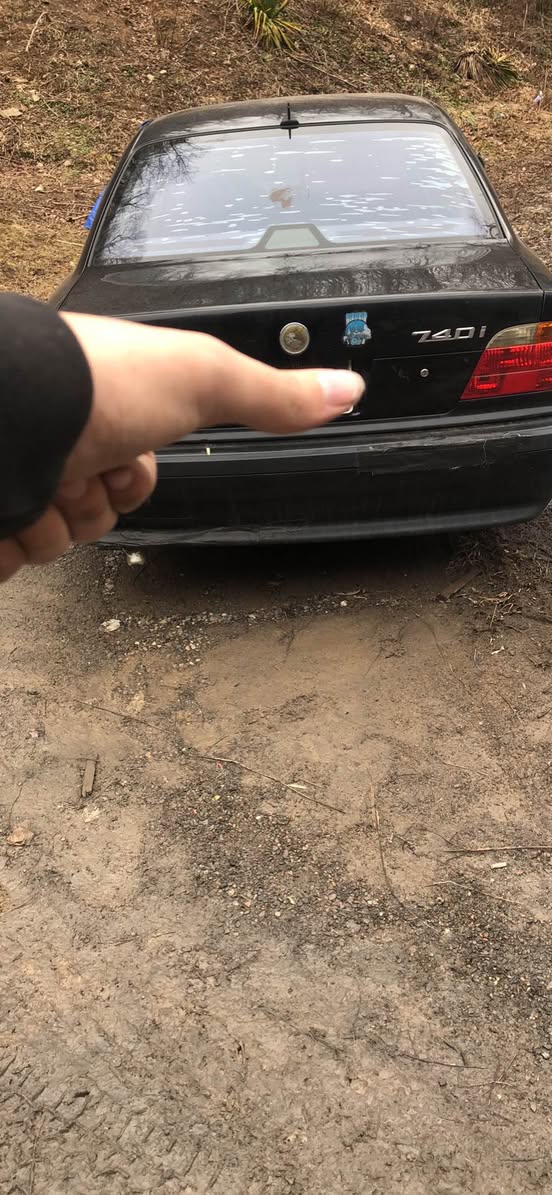 2000 BMW 740i