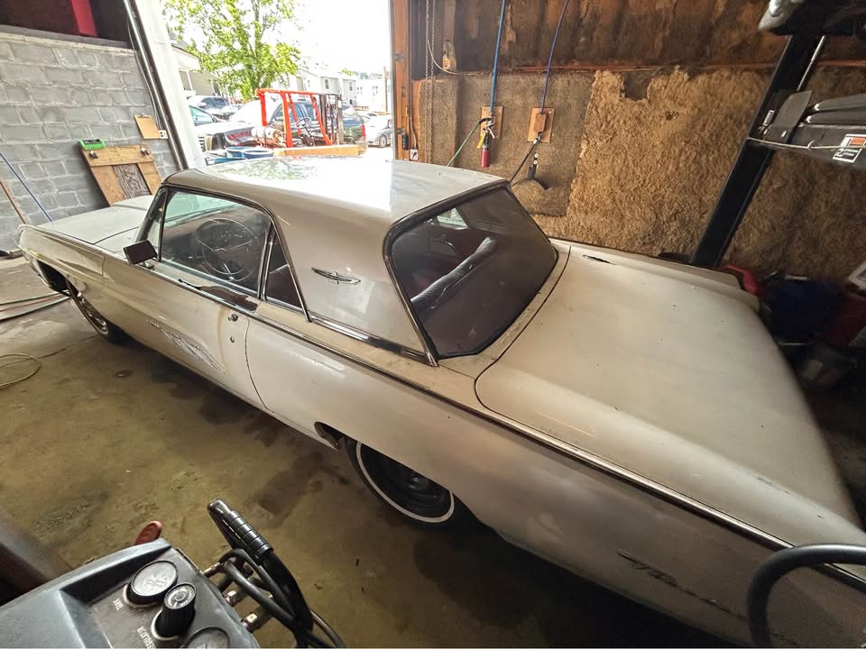 1963 Ford Thunderbird