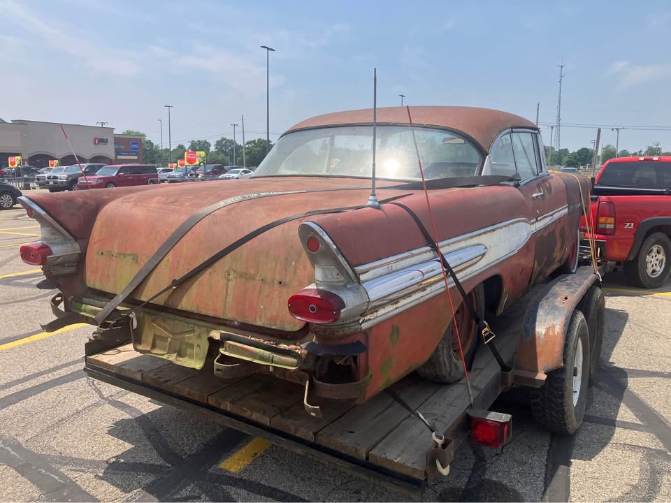 1957 Pontiac Star Chief