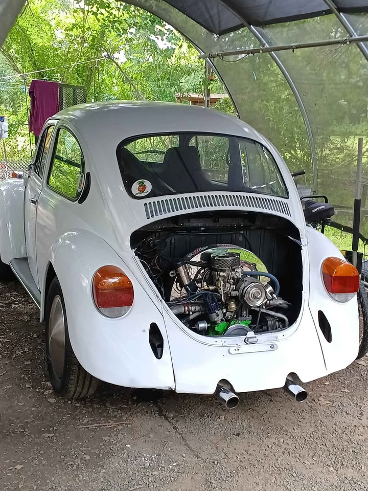 1974 VW Super Beetle