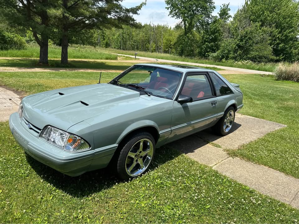 1988 Ford Mustang LX 5.0