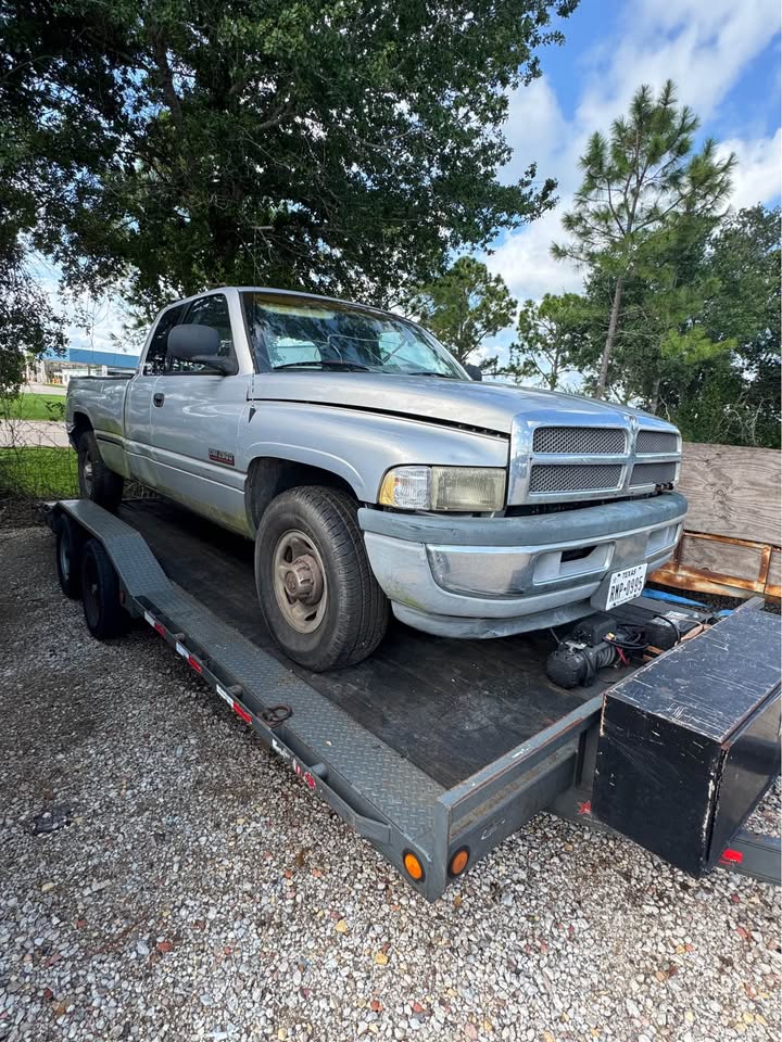 1999 Dodge D250