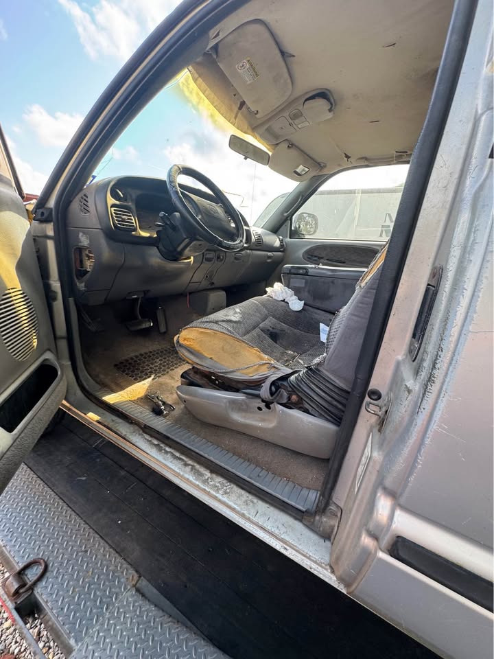 1999 Dodge D250