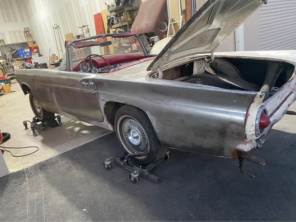 1957 Ford Thunderbird